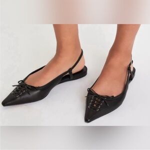 Steve Madden Black Pointed Toe Flats